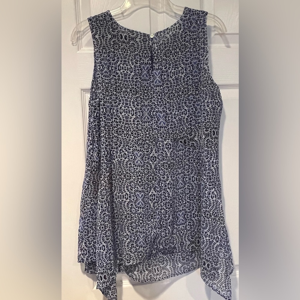 Women’s Shell - Picture 2 of 6